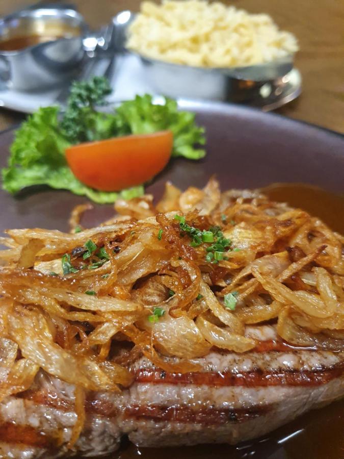 Hotel-Restaurant Und Gaestehaus Loewen Süßen Екстериор снимка
