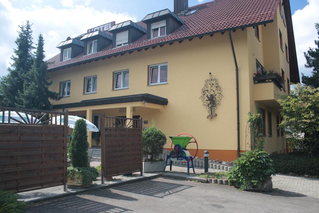 Hotel-Restaurant Und Gaestehaus Loewen Süßen Екстериор снимка