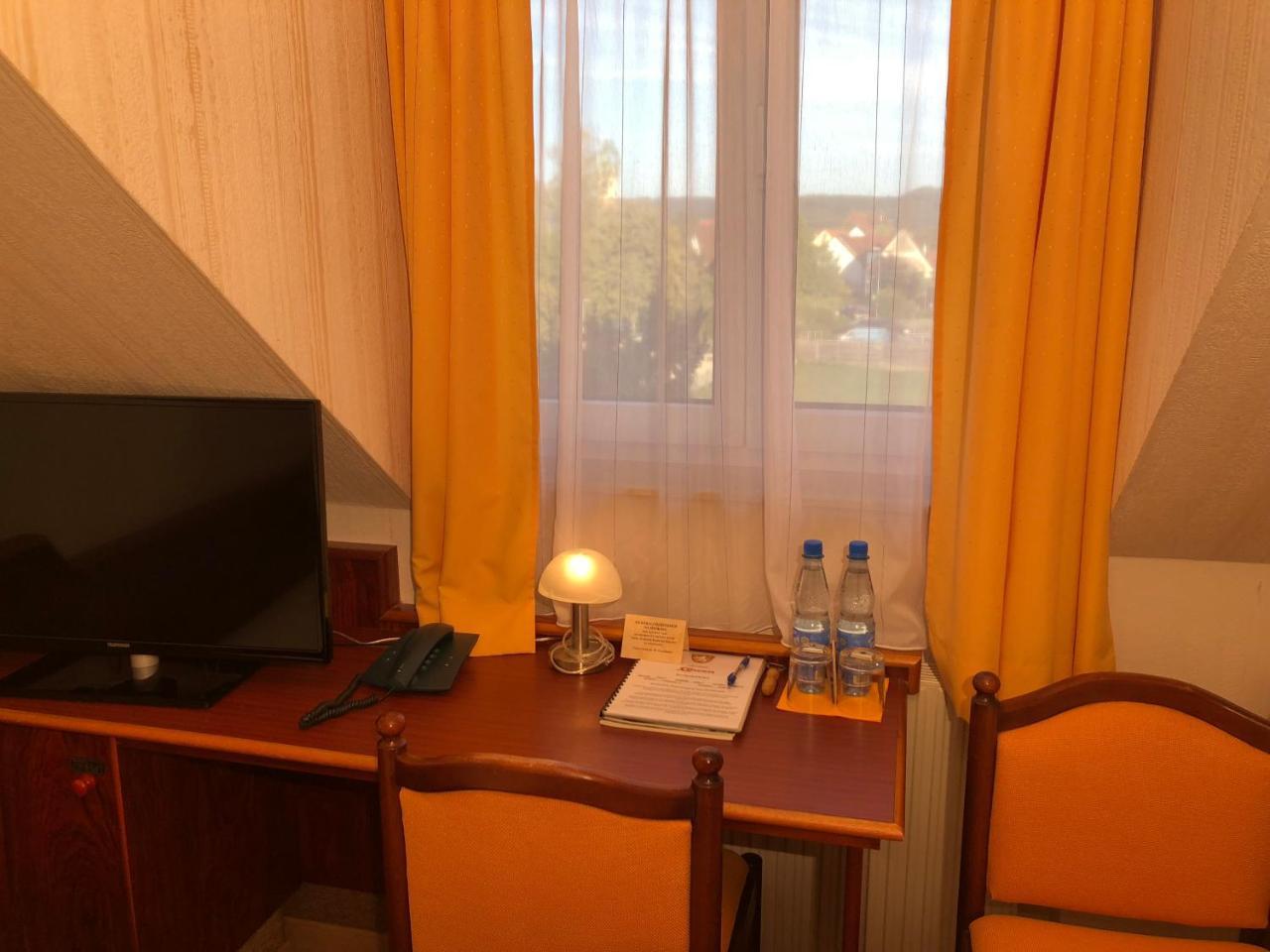 Hotel-Restaurant Und Gaestehaus Loewen Süßen Екстериор снимка