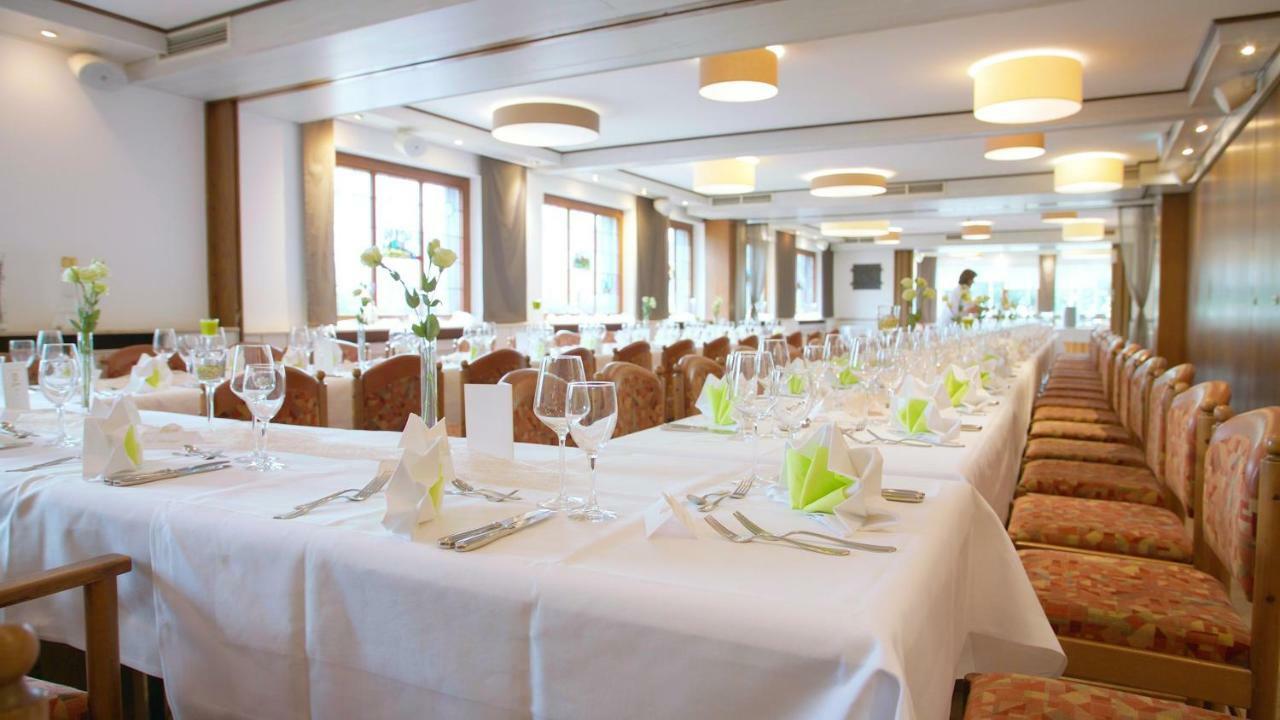 Hotel-Restaurant Und Gaestehaus Loewen Süßen Екстериор снимка